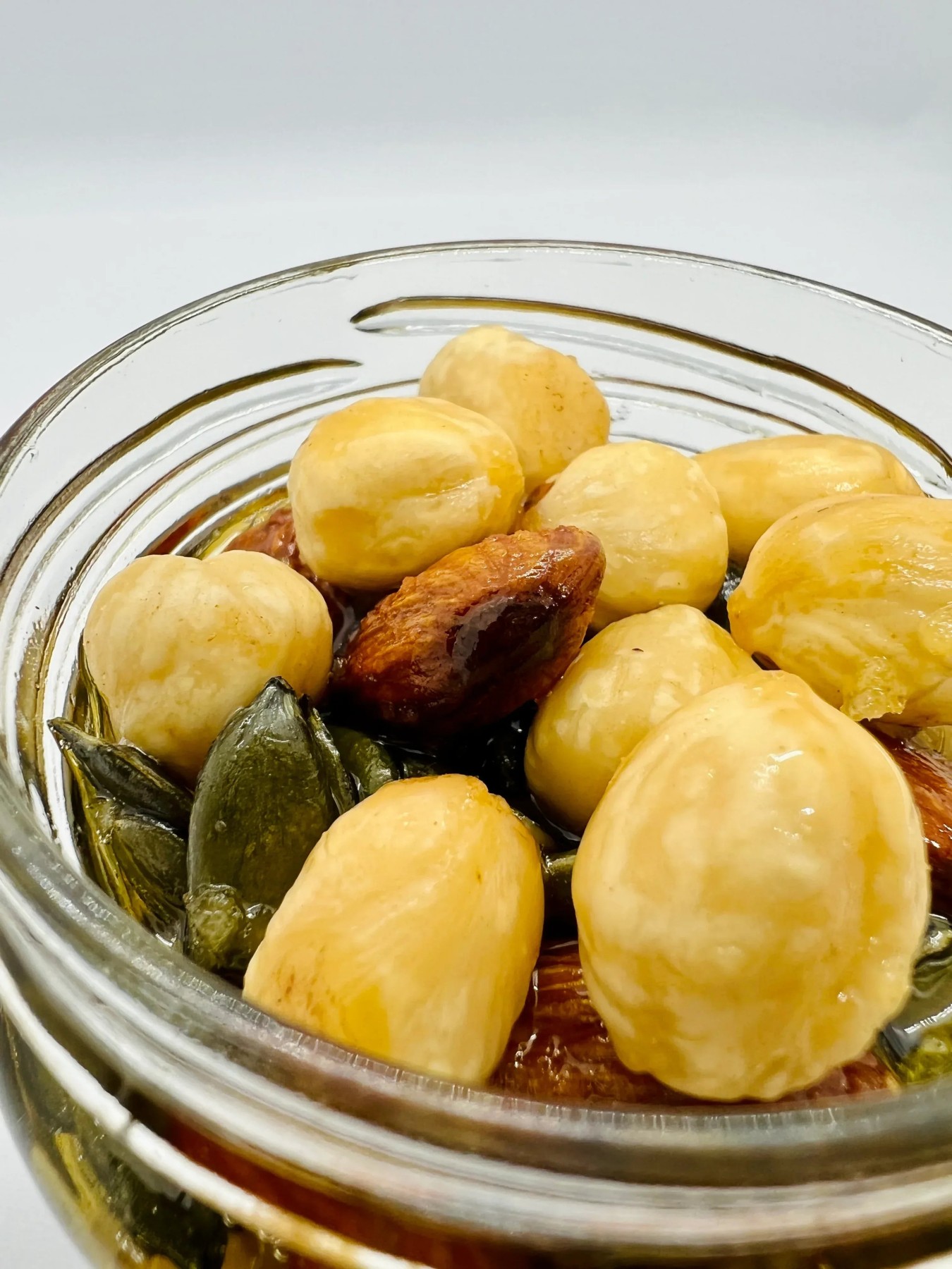 Medus ar piedevām Deiva, 225 g
