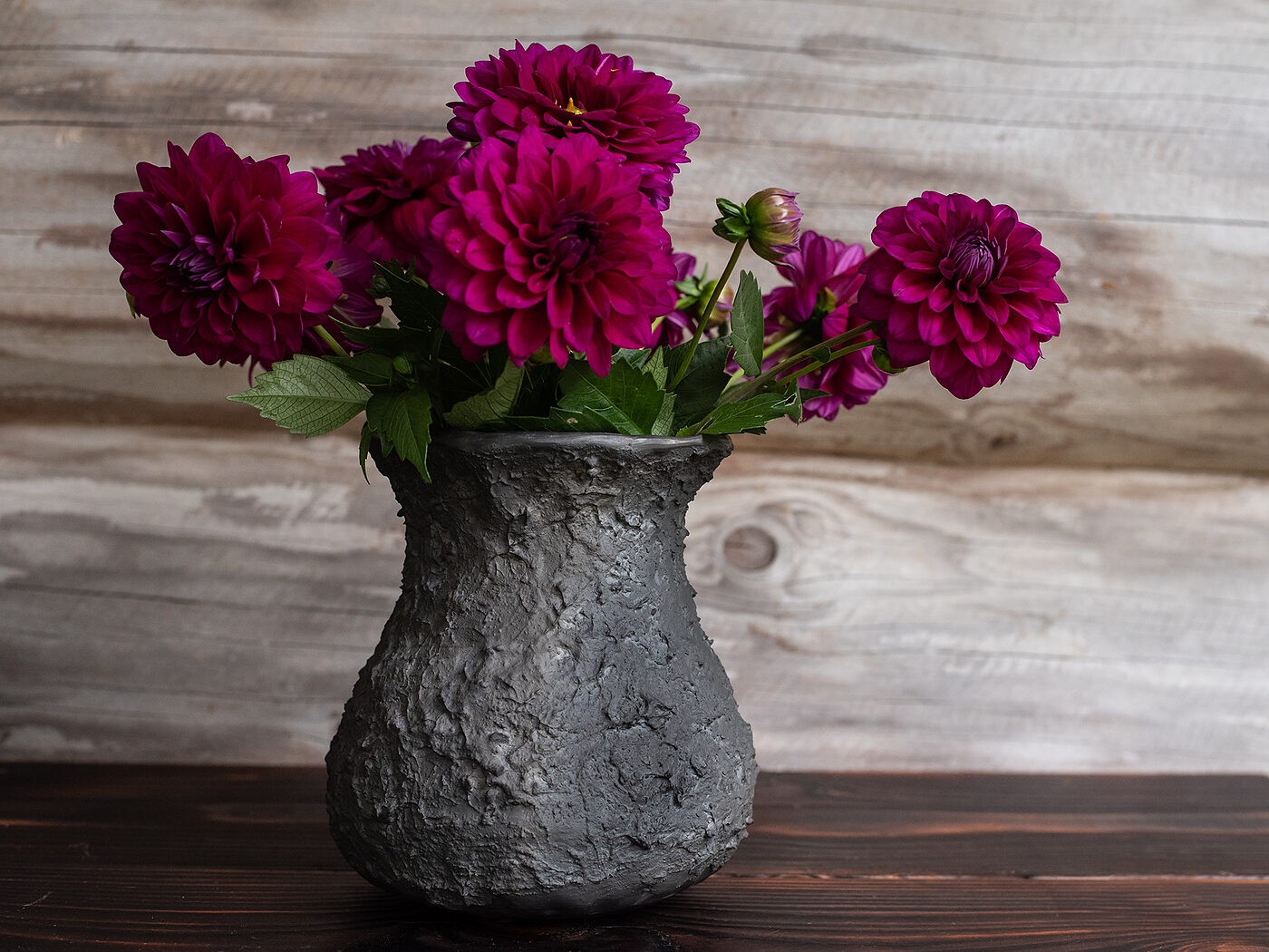 Vāze Clay & Wood Design, augstums 16 cm, keramika