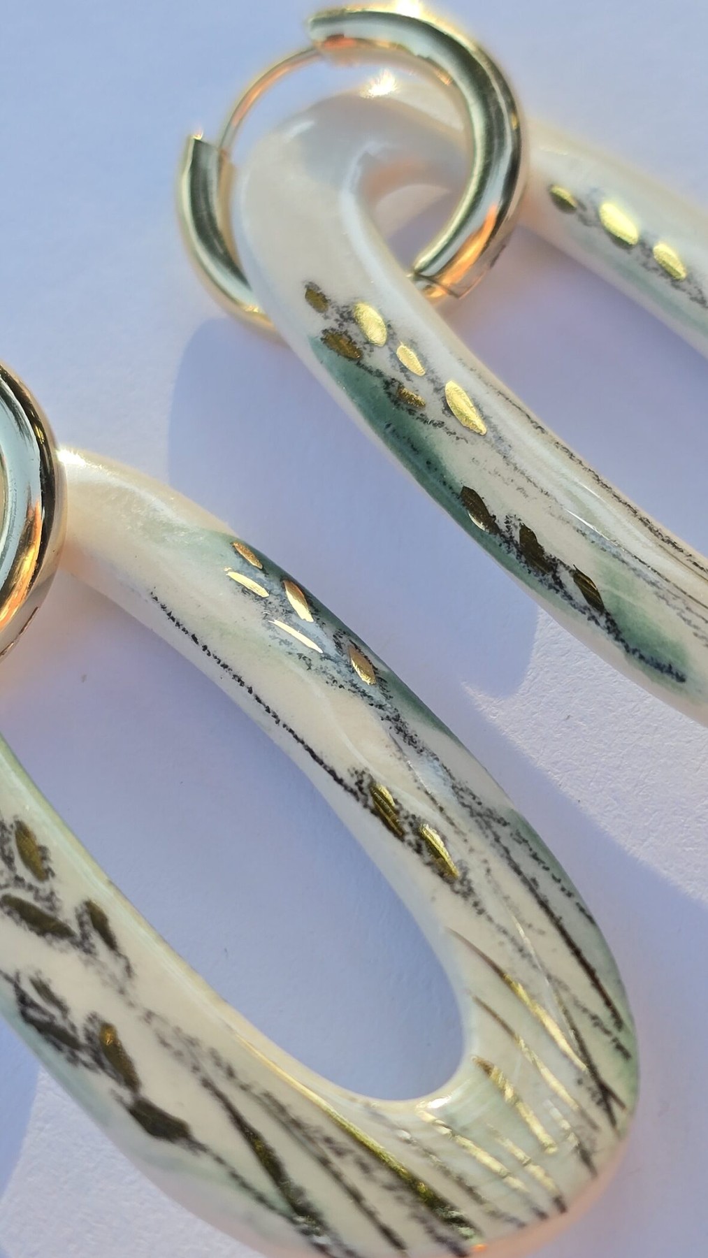 Auskari KAISME, bēšā, zaļā, zelta krāsā