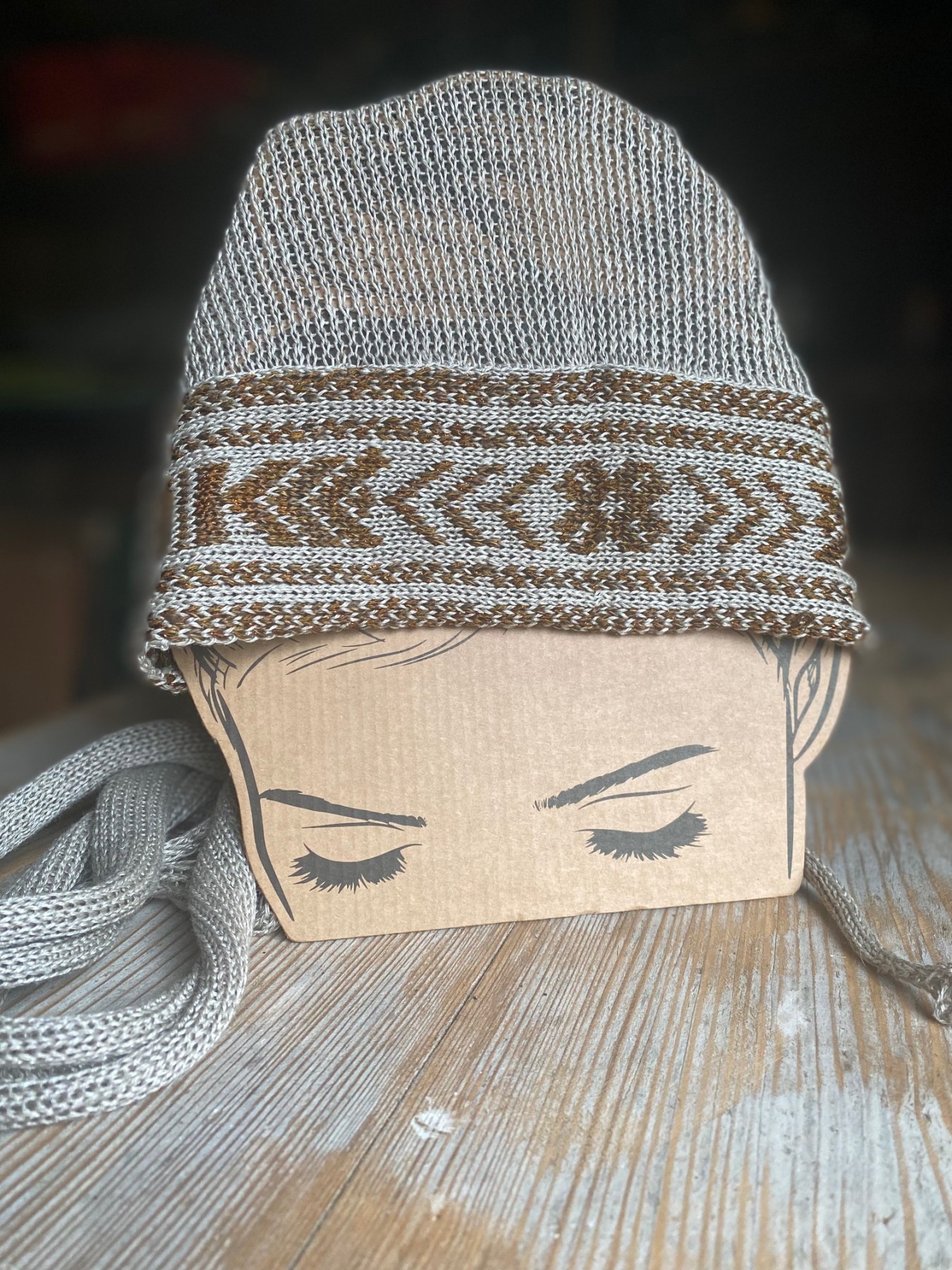 Lakats SandrasMagic, lins, pelēkā krāsā