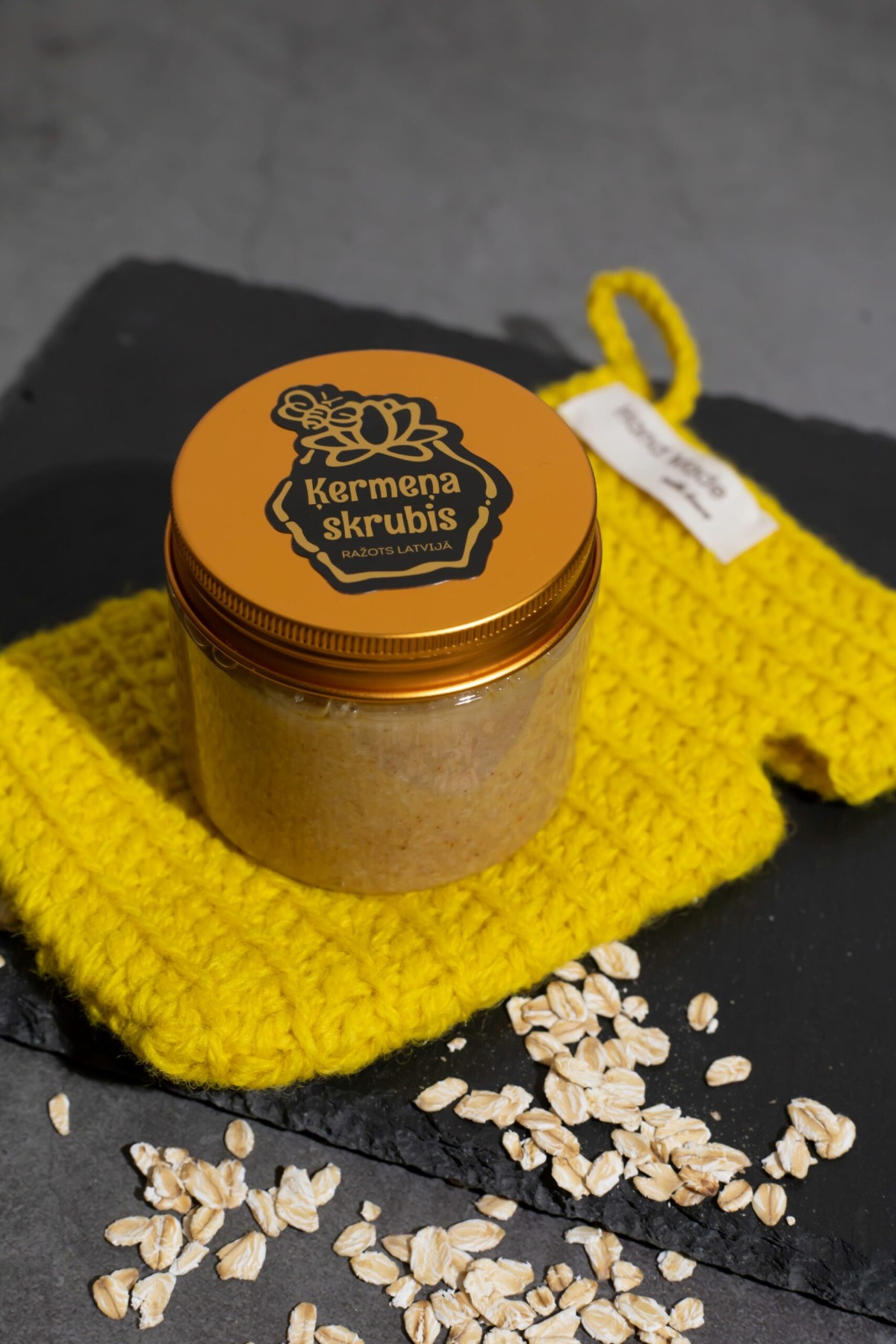 Ķermeņa skrubis Ādažu medus, 180 ml