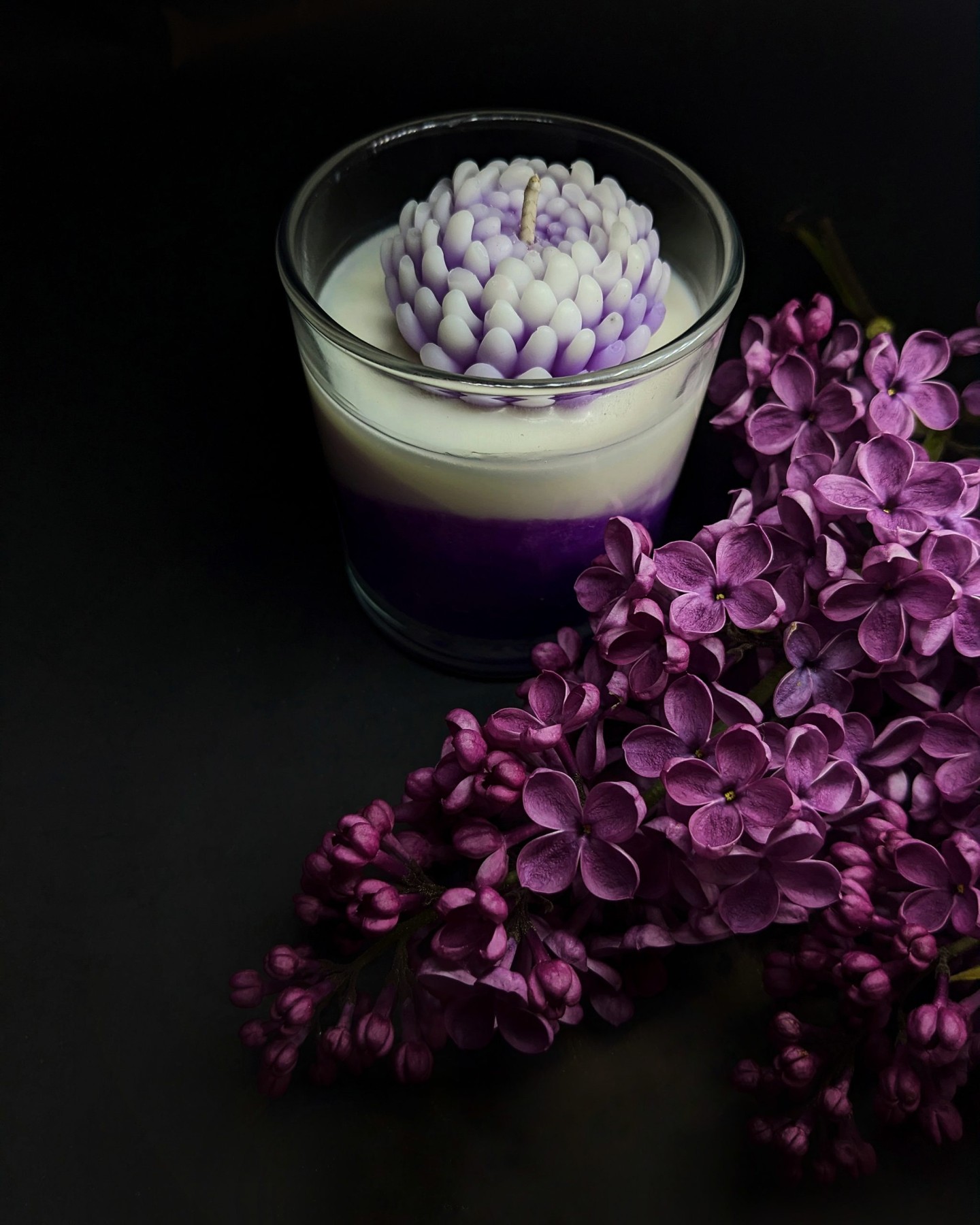 Svece Radi Ridi, burkā / trauciņā, violetā, dzeltenā krāsā