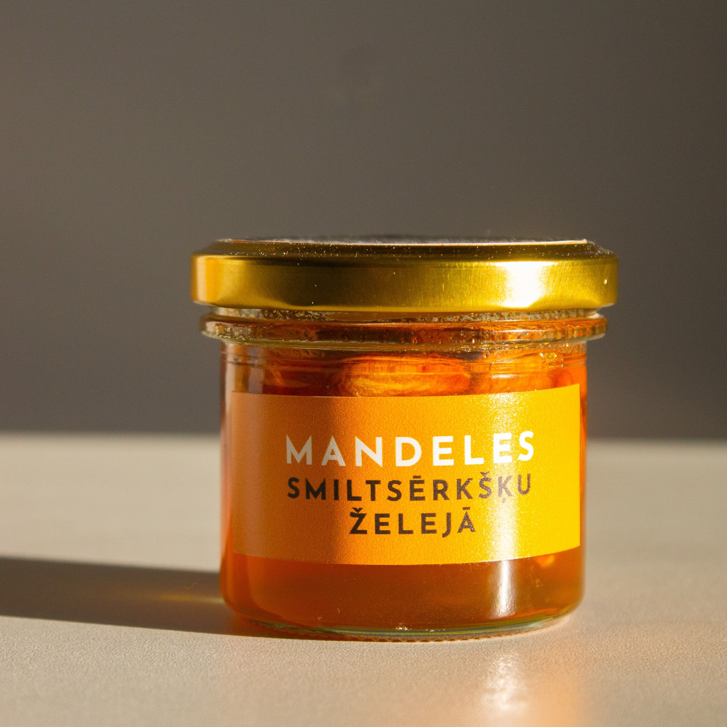 Želejas konfektes AmberFarm, smiltsērkšķu želeja ar mandelēm