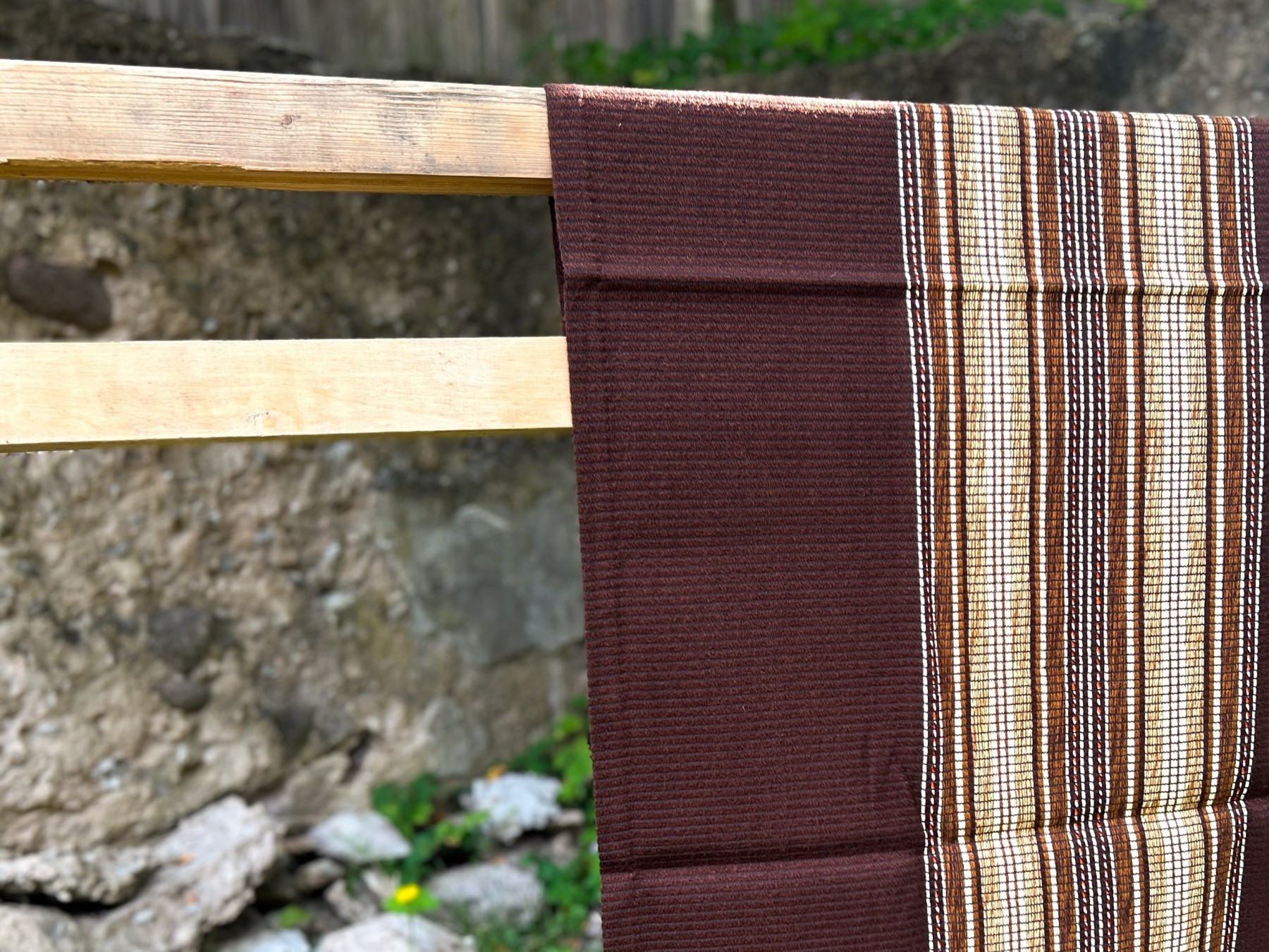 Gultas pārklājs Limbažu Tīne, vilna, brūnā krāsā