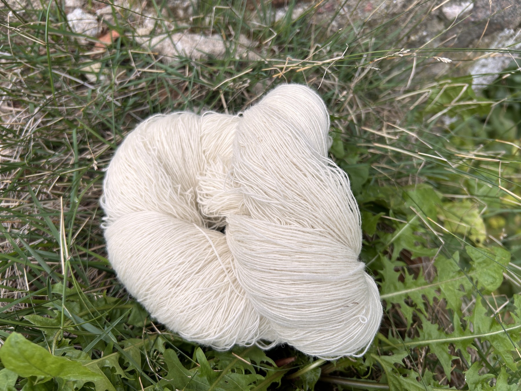 Dzija Limbažu Tīne Balta, nekrāsota, 1 000 g