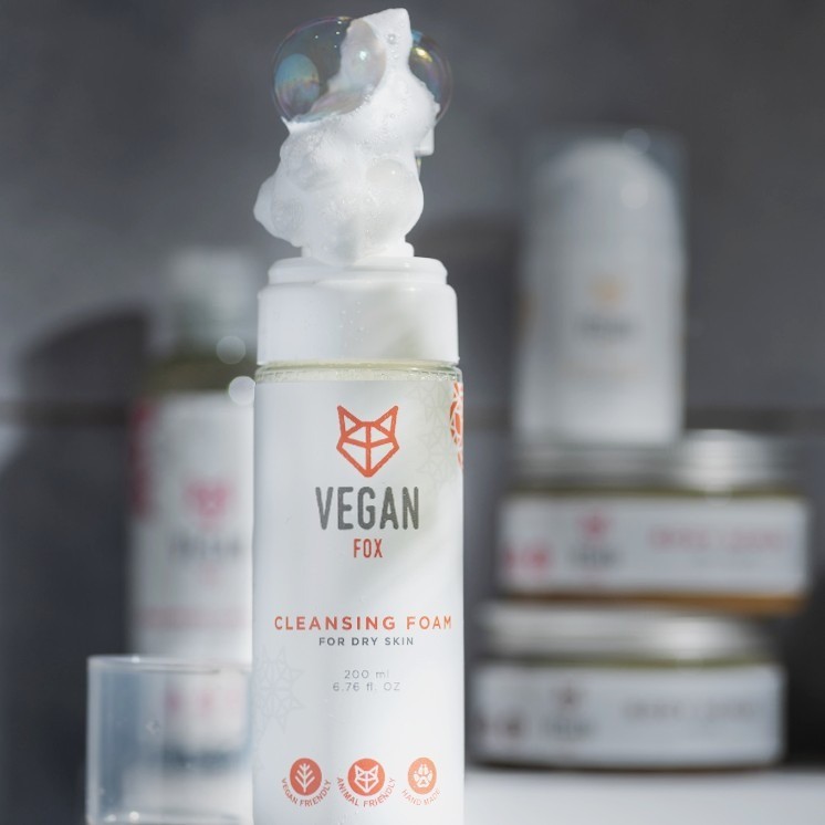 Sejas tīrīšanas līdzeklis Vegan Fox, putas, sausai ādai