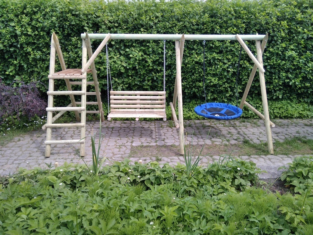 Ligzdas šūpoles, koks, zilā krāsā